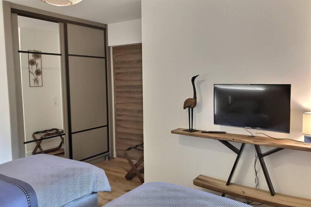 Tres Bel Appartement En Rez De Jardin, 탈루아르 외부 사진